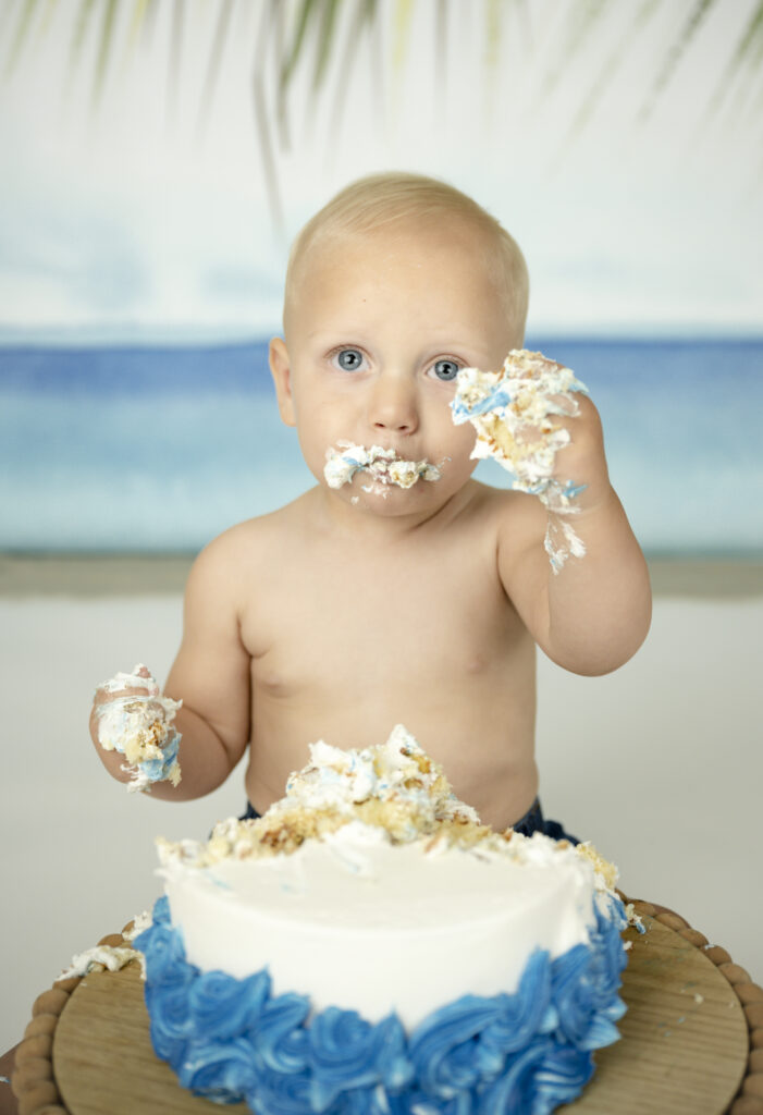 Surfer Cake Smash: Catch the Birthday Wave