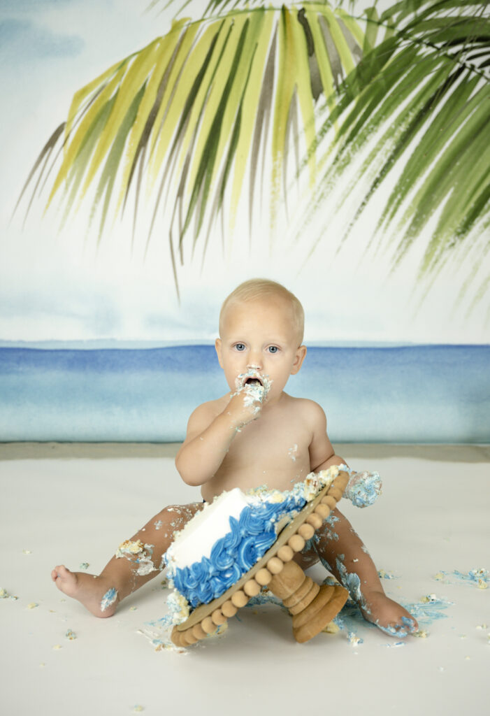 Surfer Cake Smash: Catch the Birthday Wave