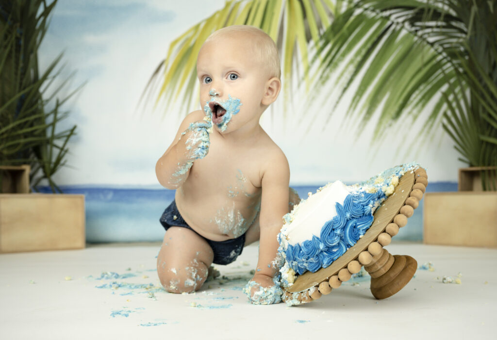 Surfer Cake Smash: Catch the Birthday Wave